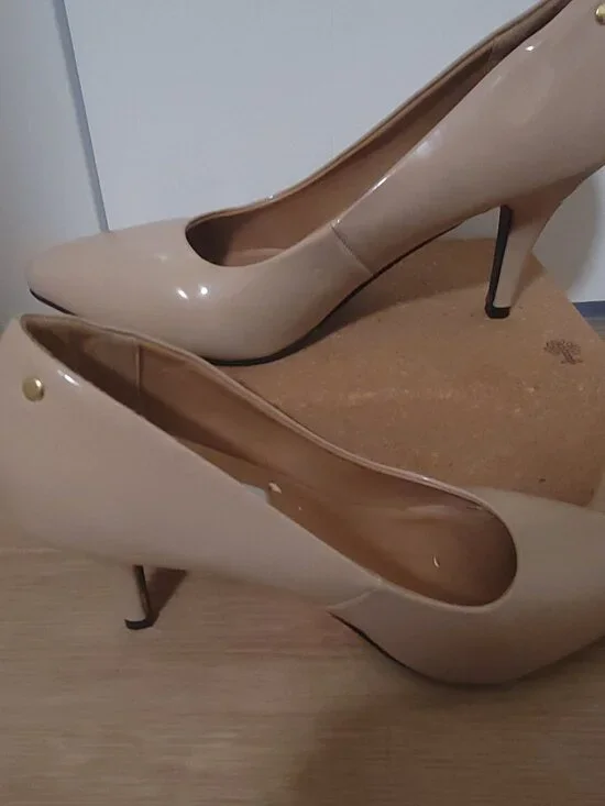 Steve Madden Classic Heel, Size 8 - Picture 2 of 4